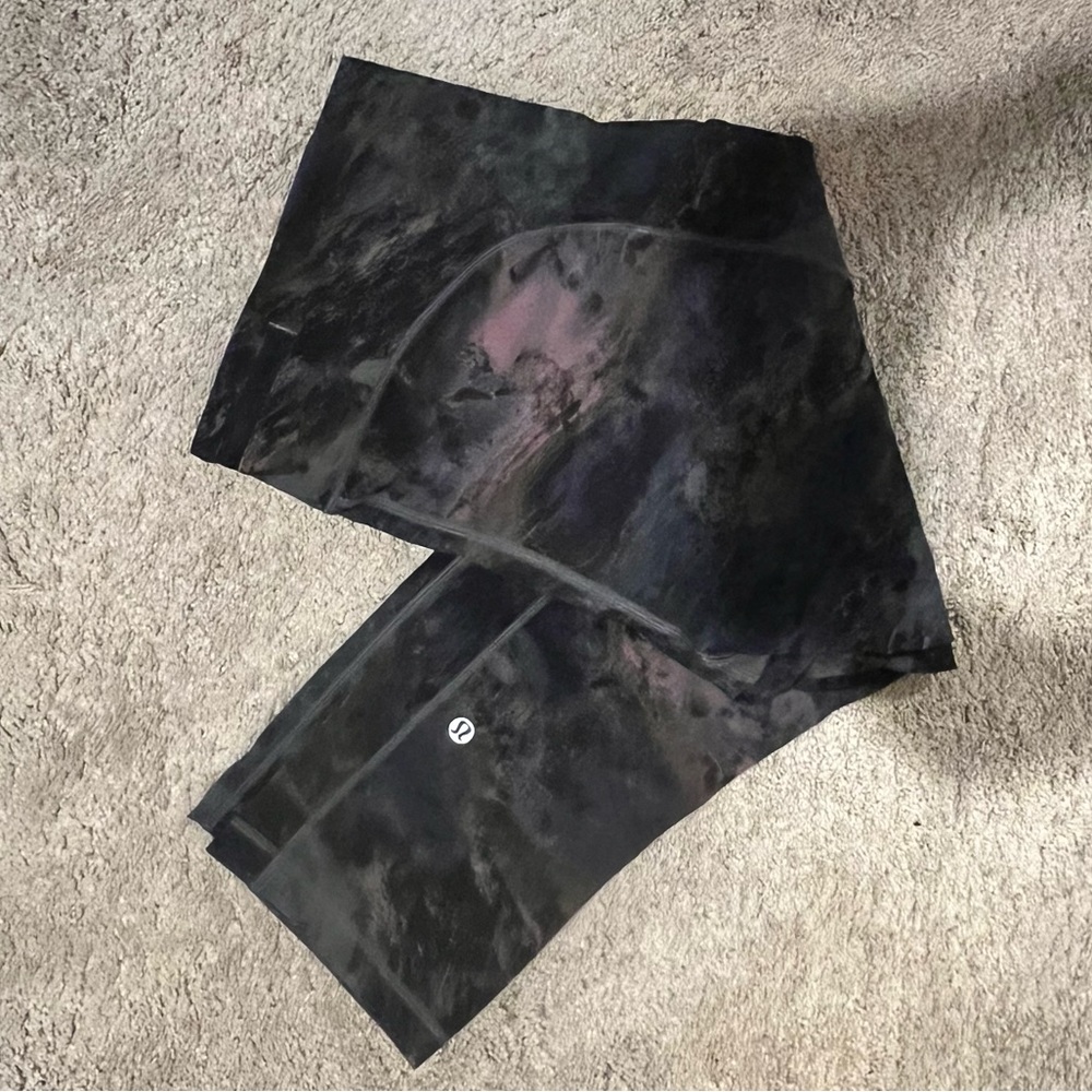 Lululemon cropped leggings